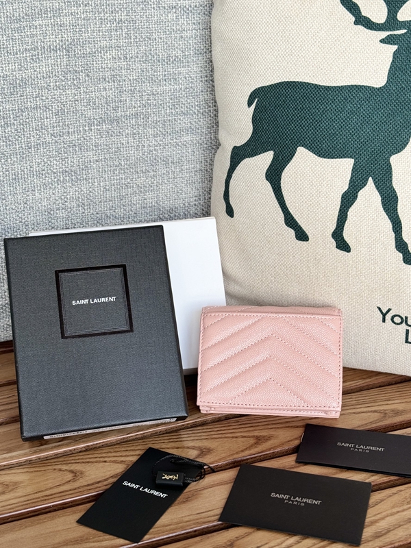 イヴサンローラン財布背面デザイン